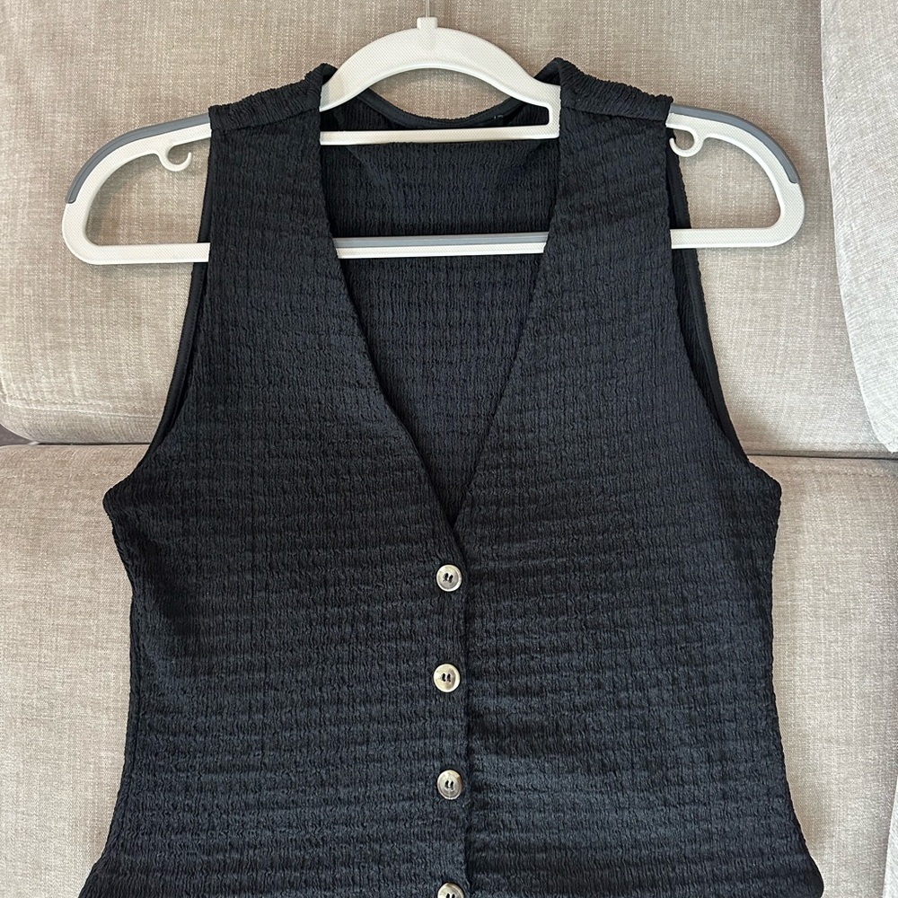Zara Textured Black Button Up Tank